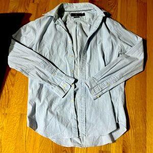 A bundle of 4 shirts size S for men